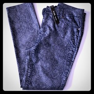 NWT - Jeans with Snakeskin design